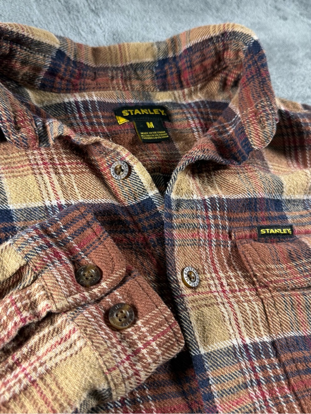 Stanley Men's Brown Plaid Long Sleeve Button-Up Flannel Shirt Size Medium